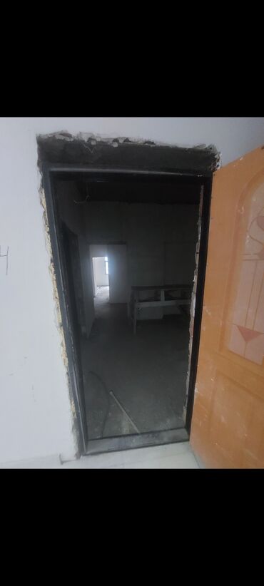 1 otaqlə mənzil: Yasamal, 3 otaqlı, Yeni tikili, m. İnşaatçılar, 115 kv. m