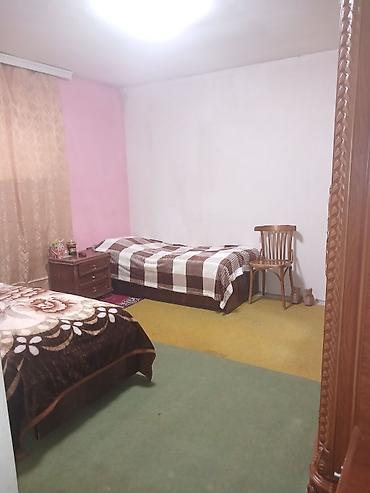 Həyət evi alıram: TƏCİLİ SATILIR həyət evi 1ci mərtəbədə 4 yataq otağı və sanuzel. 2ci — 10