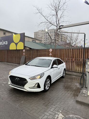 Hyundai: Hyundai Sonata: 2023 г., 2 л, Автомат, Газ, Седан — 1