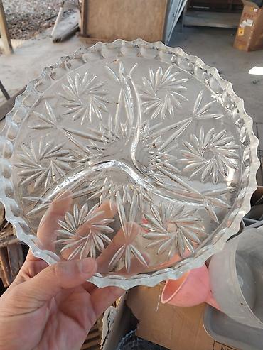 Наборы посуды: Набор столовой посуды (разнородные предметы): - Стеклянная круглая — 5