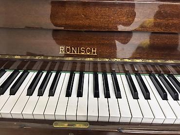 piyanina: Rönisch upright pianino - Marka/model: RÖNISCH upright - Korpus — 3