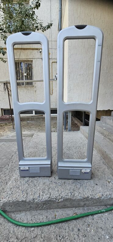 магазинное оборудование: Продаю антикражные ворота