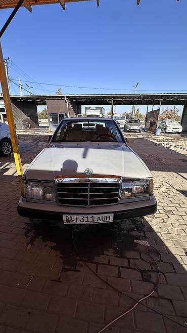 багажник е34: Mercedes-Benz W124: 1988 г., Механика, Седан — 7