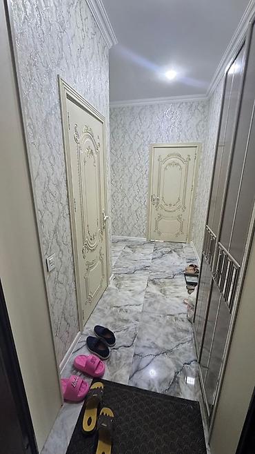 Köhnə tikili: 2 otaqlı mənzil – zövqlə təmir olunmuş - Plan: açıq mətbəxli zal + — 2