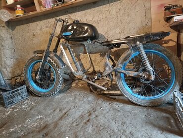 Motosiklet hissələri: Motosiklet Minsk125 vosxod ramaya yilib mator yığmaq lazımdı arxa — 1