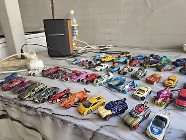 оптом куплю: Продам машинки Hotwheels разом в 1 руки. 
более 100 шт — 4