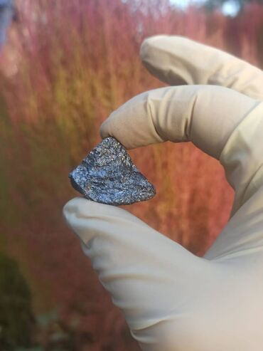 Digər kolleksiyalar: 💎 Təbii Terahertz (Silisyum) daşı😍 Qiymət👉🏻 ölçüsünə görə dəyişir ( 15 — 4