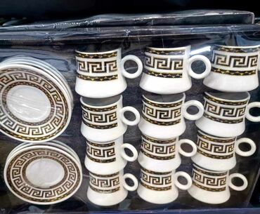 Kompleti posuđa: Soljice i tacne set 4000, 3000, 2500 i 3300 imamo — 16