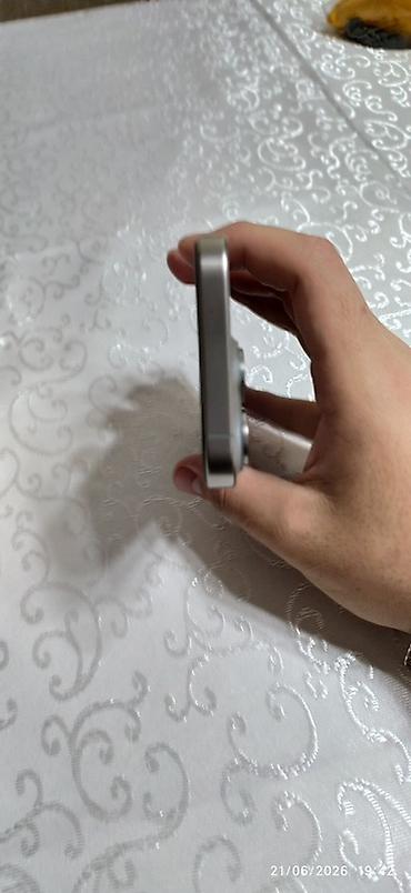 ucuz telfolar: IPhone 15 Pro, 128 GB, Gümüşü, Barmaq izi, Face ID — 2