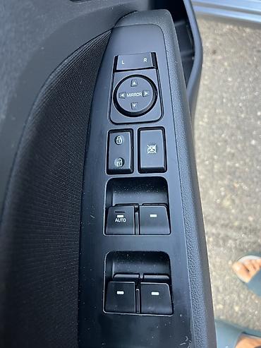 kia servis ehtiyat hisseleri: Hyundai Elantra – sedan, geniş və rahat salon Özəlliklər: - Qara — 7