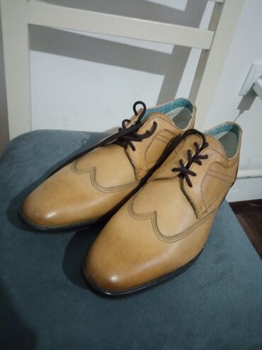 обувь для минифутбола: Кожаные туфли 45 размер ( germany) 
Качество бомба