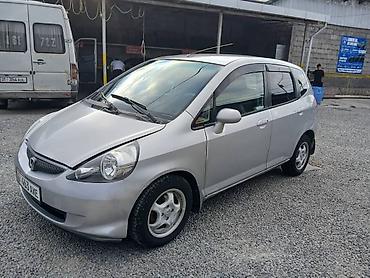 хунчи авто: Honda Fit: 2003 г., 1.3 л, Автомат, Бензин, Хэтчбэк — 5