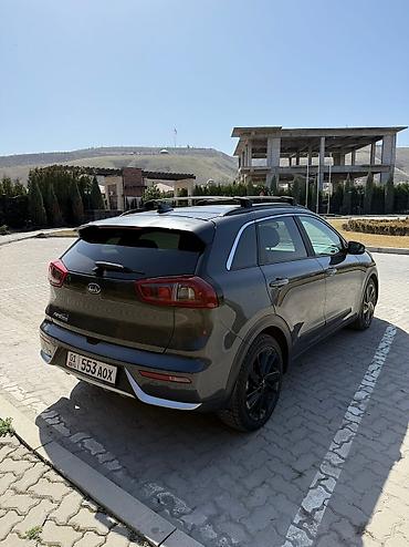 Kia: Kia Niro: 2017 г., 1.6 л, Автомат, Гибрид, Хэтчбэк — 6