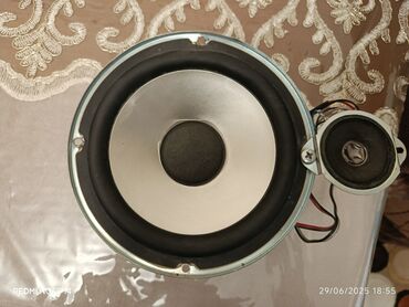 GPS трекеры: Колонки и сабвуферы, Б/у, JVC, Алюминий, Самовывоз