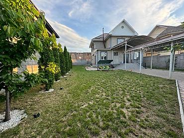 Продажа коттеджей и домов: Адрес: ж/м Айкол, (Көк Жар) ​Участок: 6 сотых ​Площадь: 200 м² (2 — 6