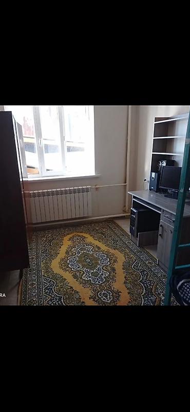 гараж каракол: 60 м², 4 бөлмө, Чогуу жашоосу жок — 2