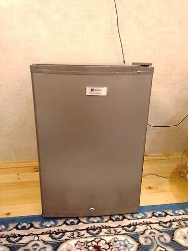 silver mini soyuducu: Silwer mini soyuducu - Kompakt ölçü: masanın altına, ofisə, yataq — 2