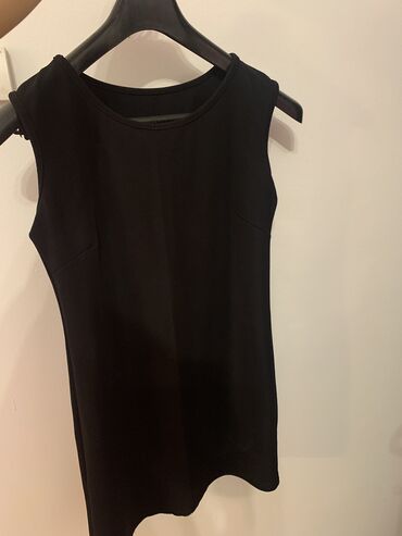crna plisana haljina: M (EU 38), bоја - Crna