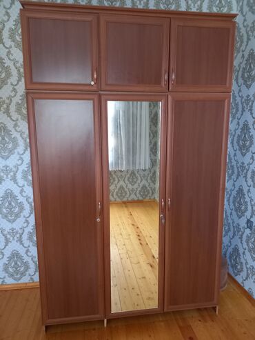 Dolablar: İşlənmiş, Açılan, 3 qapılı Düz dolab, Qarderob, paltar dolabı, Azərbaycan