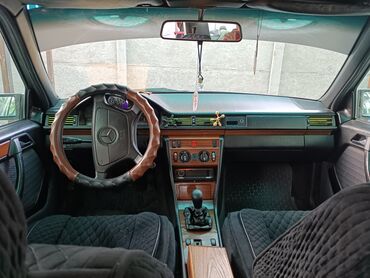 Mercedes-Benz: Mercedes-Benz W124: 1992 г., 2 л, Механика, Бензин, Седан