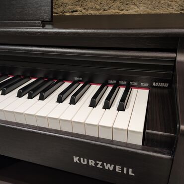 88 00: Elektro piano Kurzweil M 100 Polifoniya:81 Klavişlər:88 Səslər:20