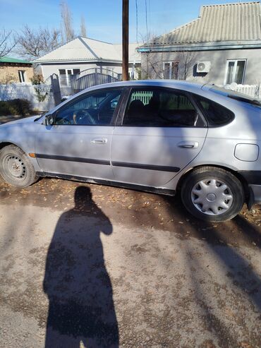 Toyota: Toyota Avensis: 1999 г., 1.6 л, Механика, Бензин, Внедорожник