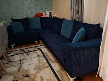 куплю угловой диван бу: Künc divan, İşlənmiş, Açılan, Bazalı, Parça, Çatdırılma yoxdur