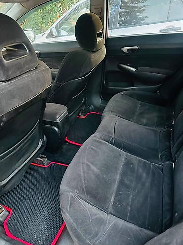 звонки: Honda Civic: 2006 г., 1.8 л, Автомат, Газ, Седан — 9