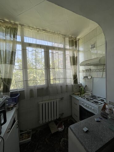 купить квартиру в центре бишкека: 3 бөлмө, 62 кв. м, 105-серия, 3 кабат, Косметикалык ремонт