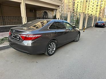 Продажа авто: Toyota Camry: 2017 г., 2.5 л, Вариатор, Гибрид, Седан — 2