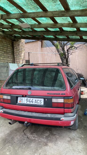 тико кузуп: Volkswagen Passat: 1992 г., 2 л, Механика, Бензин, Универсал