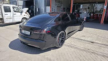 электро машине: Tesla Model S: 2023 г., Автомат, Электромобиль, Лифтбек — 5