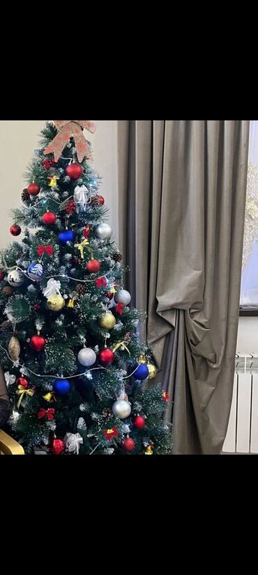 advent calendar qiyməti: ✅yolka satılır oyuncaglarl ve işiğı daxildir 100Azn. ölçü 2 metr Unvan