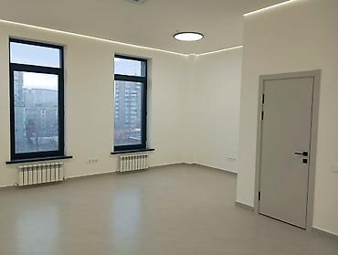 Аренда офисов: Аренда офисов, 73 м², В бизнес центре, С видом на горы, С отдельной кухней, С отдельным сан узлом — 10