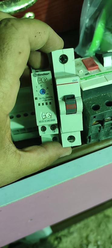 elektron sahat: Schneider Electric Elektrik avtomat, 3 faza — 2