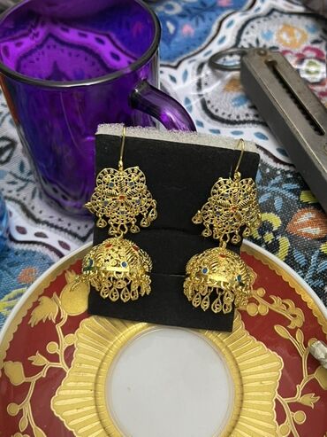 Digər əntiq əşyalar: Məişət və bəzək əşyalarından ibarət nostalji kolleksiya - Qızılı — 2