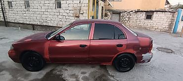 kuzu: Hyundai Accent: 1.5 l | 1995 il Sedan — 4