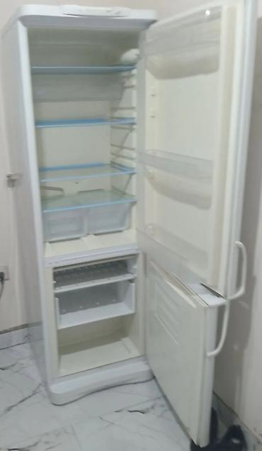 İşlənmiş 2 qapılı Indesit Soyuducu Satılır, rəng - Ağ