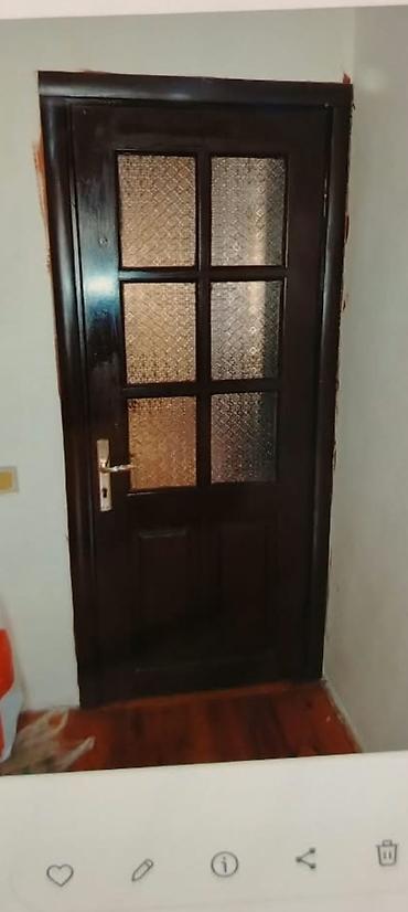 seyf qapi: Taxta şüşəli otaq qapısı - Material: bərk ağac karkas, tünd qəhvəyi — 1
