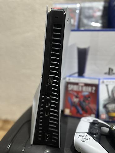 пс 5 slim: Sony ps 5 slim + 700 игр + две подписки на год. Новое состояние, две — 10