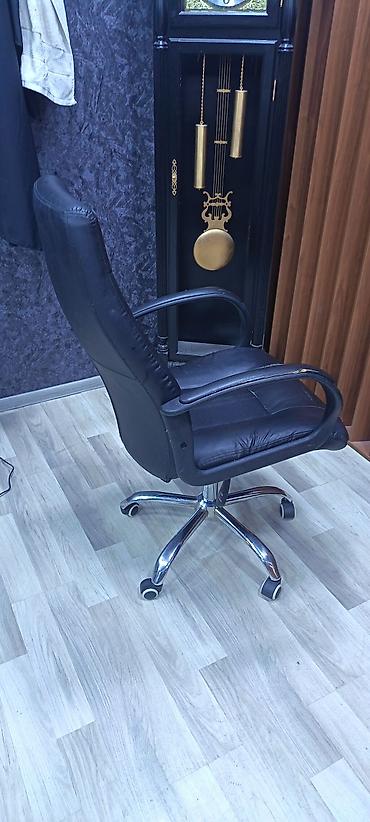 taxt dosəyi: Erqonomik ofis kreslosu - Rəng: qara - Material: oturacaq və bel — 3