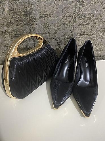 Qadın geyimləri: Qadınlar üçün dəst: klassik stilettolar və dəbli clutch çanta - Rəng — 3