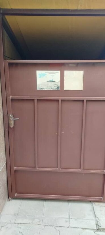 Офисы: Сдаю Офис, 40 м², В бизнес центре, 1 линия