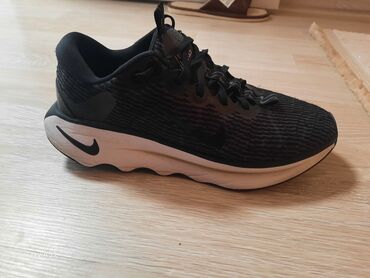 куртка парка женская зимняя: Кроссовки Nike Motiva(мужские) в хорошем состоянии,носил 7-8 раз
