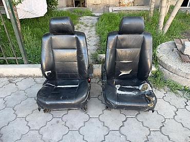 Сиденья: Заднее сиденье, Кожа, BMW — 5