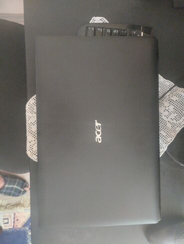 lap top: AMD A4, 6 GB OZU, 17.3 "