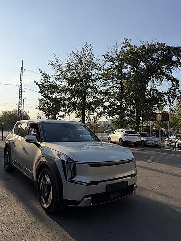 самый дешёвый электромобиль: Kia EV9: 2023 г., Автомат, Электромобиль, Внедорожник — 1