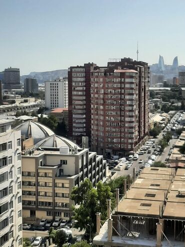 Uzunmüddətli kirayə mənzillər: 28 May metrosundan 700-800şərq bazarından 100 metr məsafədə 177 — 4