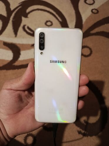 a100 samsung qiymeti: Samsung Galaxy A70, 128 GB, rəng - Ağ, İki sim kartlı