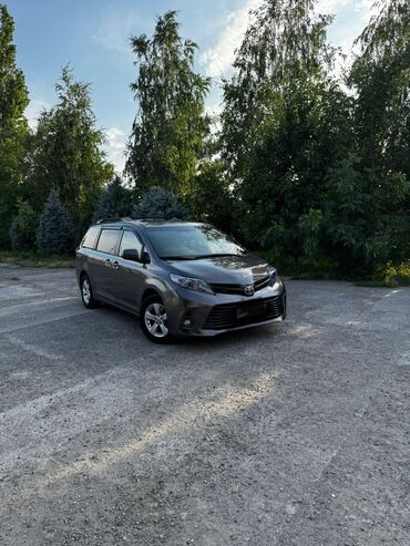 ssangyong rexton цена: Toyota Sienna: 2016 г., 3.5 л, Автомат, Бензин, Минивэн